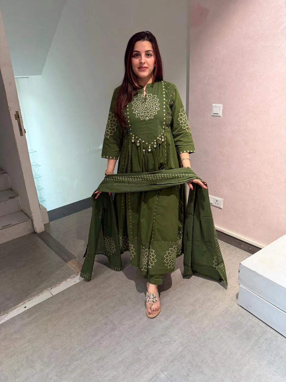 Women’s Green Embroidered Kurta Pant Set with Dupatta - Image 5
